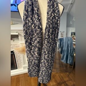 Cejon Extremely Soft Blue and White Knit Scarf